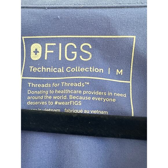 Figs Purple Size Medium Scrub Top - Picture 2 of 7